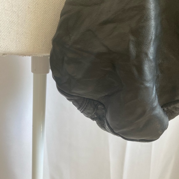 Givenchy medium pandora in aged leather - Picture 5 of 9